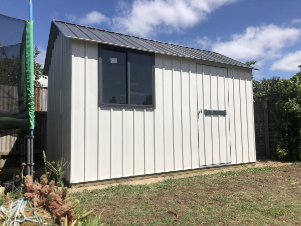 Heritage garden Shed Off White