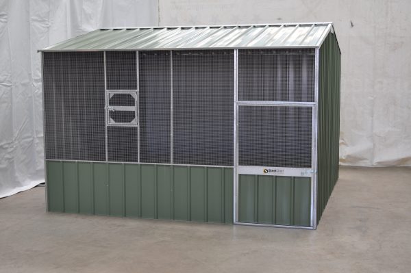 Gable roof aviary with feeding hatch